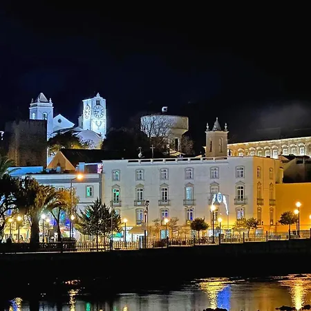 Casa Salto By Junto Ao Mar * تافيرا